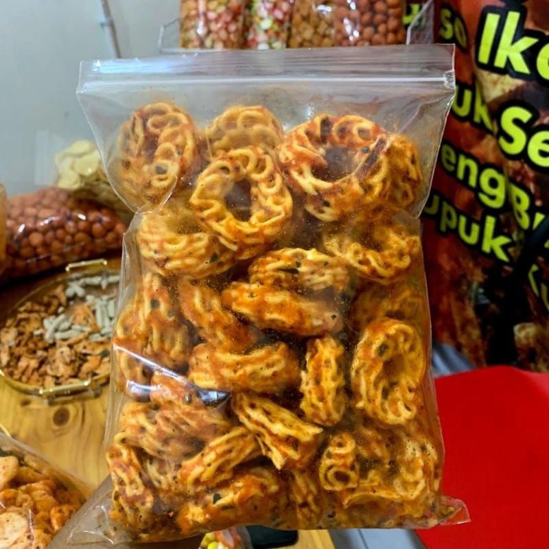 

kerupuk Rafael pedas dan renyah 1kg best seller