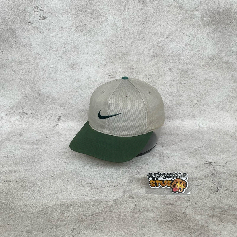 Topi Nike Vintage Second