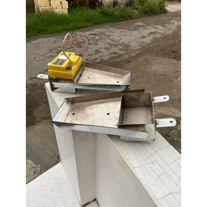 Pangkon Aki CB,GL,GL100 MP  Model  aki berdiri