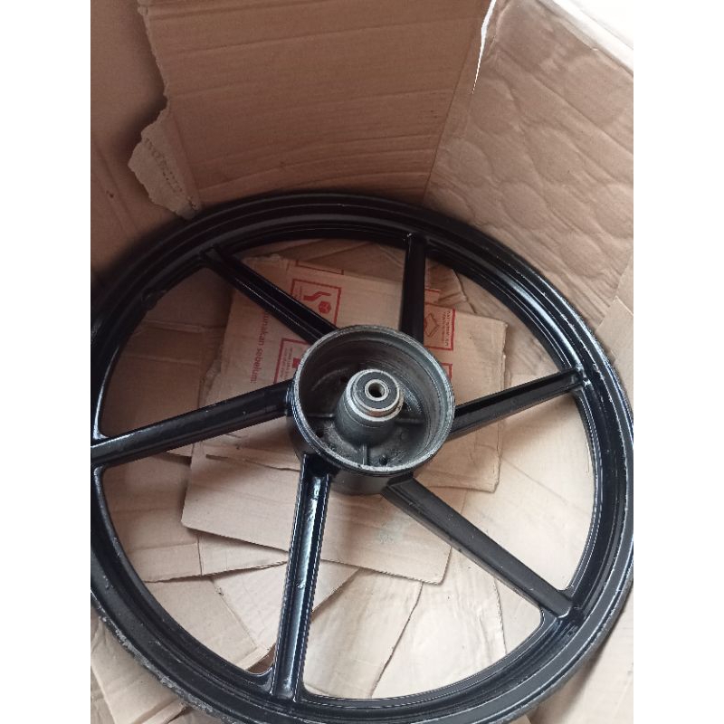pelek belakang keluarga Honda Supra x lama PNP Astrea grand original copotan motor