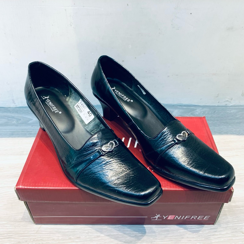 Sepatu Pantofel Wanita / Sepatu Kantor YENIFREE - YN-157