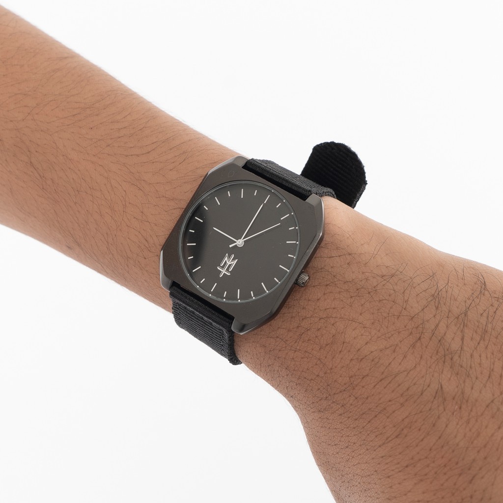 JAM TANGAN MATERNAL DISASTER MW 18