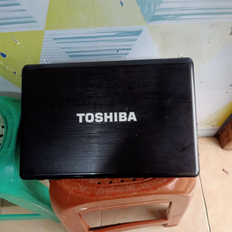 casing case laptop Toshiba P745