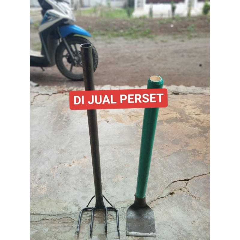 SATU SET CANGKUL KEBUN / GARPU RUMPUT TAJAM / CANGKUL GAGANG STAINLES / CANGKUL SERBAGUNA