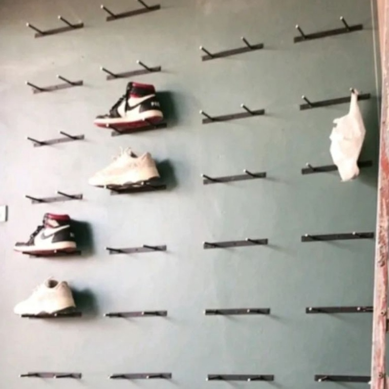 [KODE W7SJ9] Tatakan Sepatu Bracket Display Sandal Sepatu Tempel Dinding Besi Kuat Besi Tebal