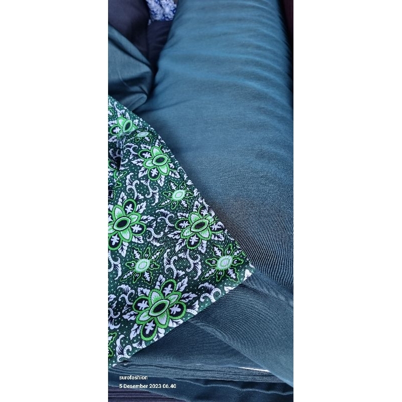 KAIN POLOS WARNA HIJAU BOTOL UNTUK CELANA ATAU ROK