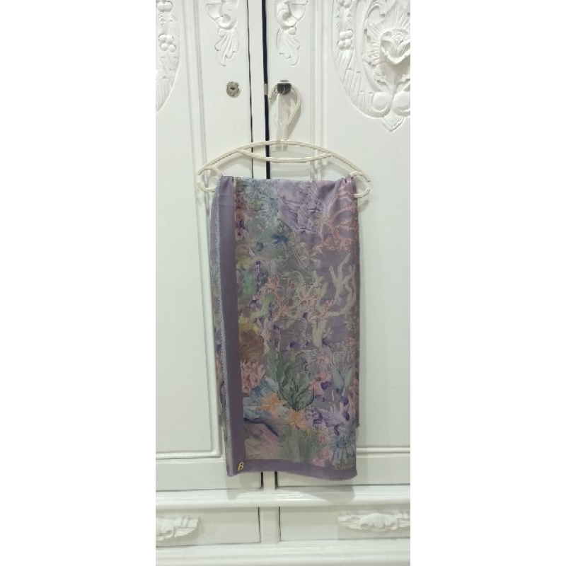 SATIN SQUARE BUTTONSCARVES x DISNEY LITTLE MERMAID