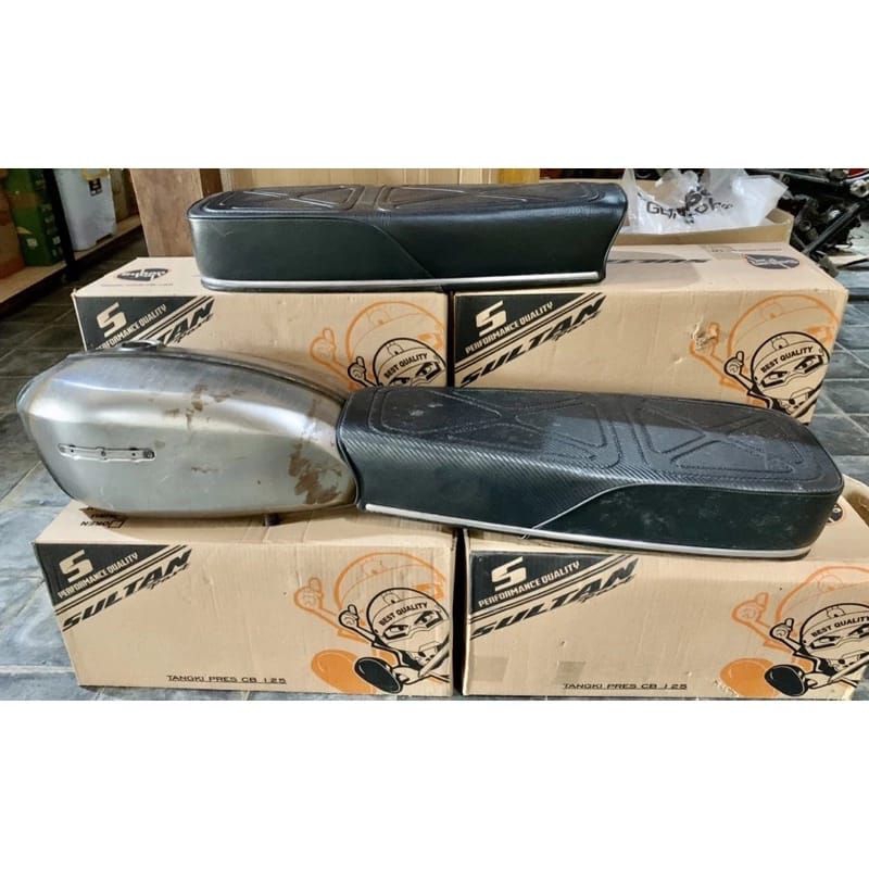Tanki CB 125 pres sultan part tangki sultan ORI set dengan jok CB merek sultan part model xx karbon 
