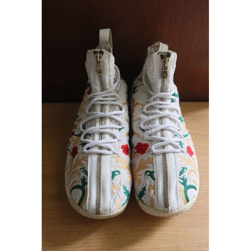 sepatu basket lebron 15 kith x foral white