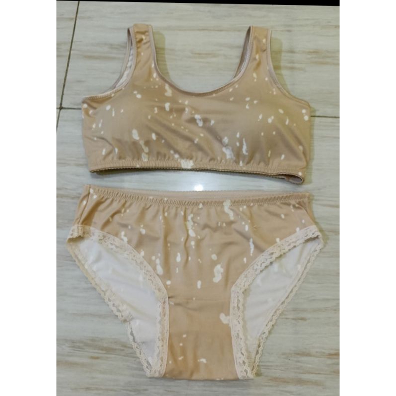 set bra dan CD sport 1 set dalaman