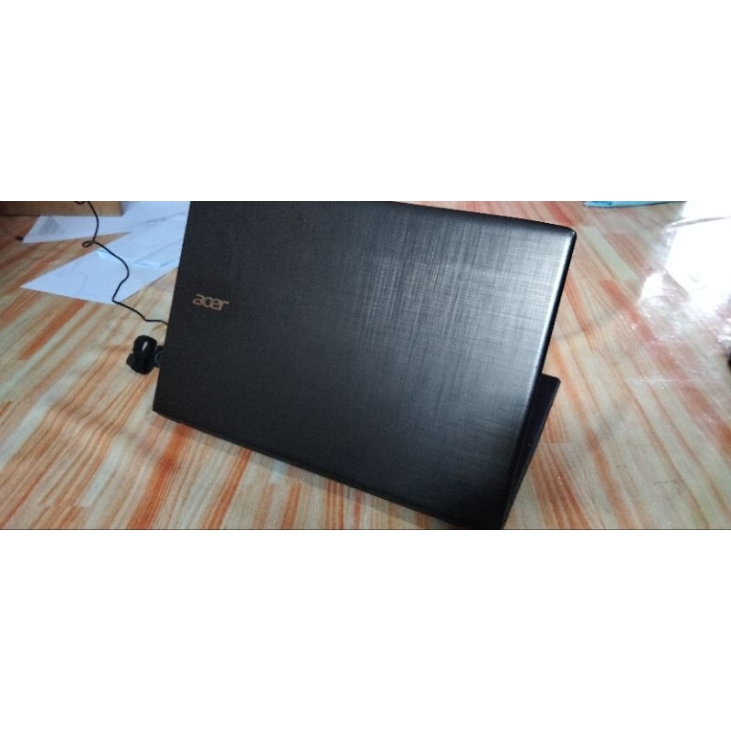 Laptop Acer Aspire E5  Intel Core i3-6006U, 2,0Ghz