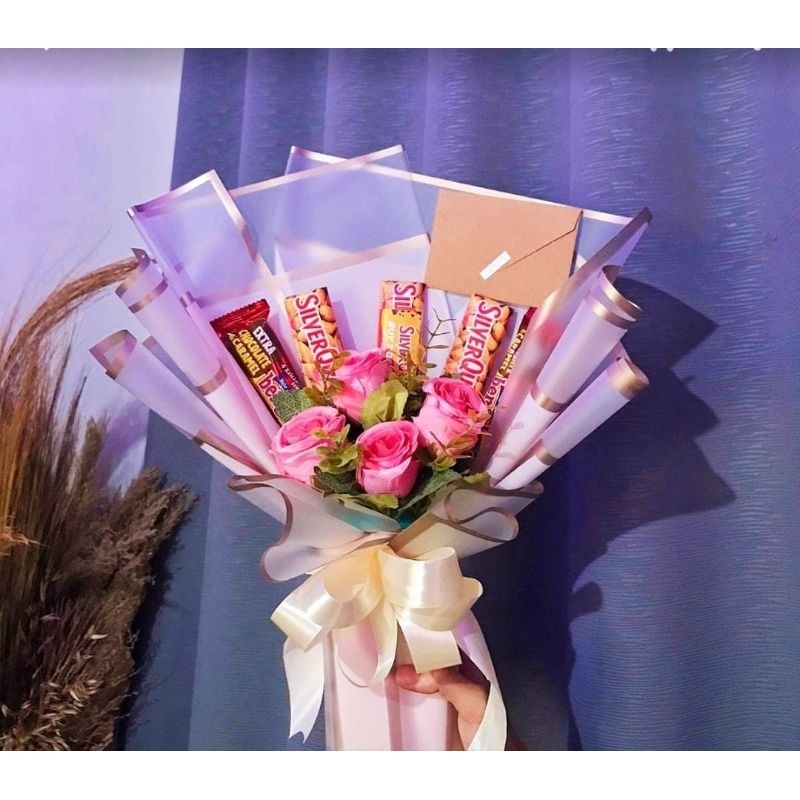 

buket,buket coklat,buket snack,buket wisuda,wisuda,boneka wisuda,coklat,buket bunga,buket boneka,anniversary,hari jadi,hari ibu,hari guru,valentine