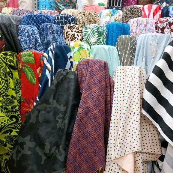 KAIN BAHAN KATUN TWILL STRETCH TEBAL MOTIF KERENN