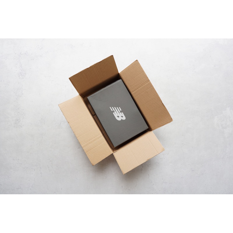 

Extra Box | Double Box For Sneakers | Kardus | Dus Packaging