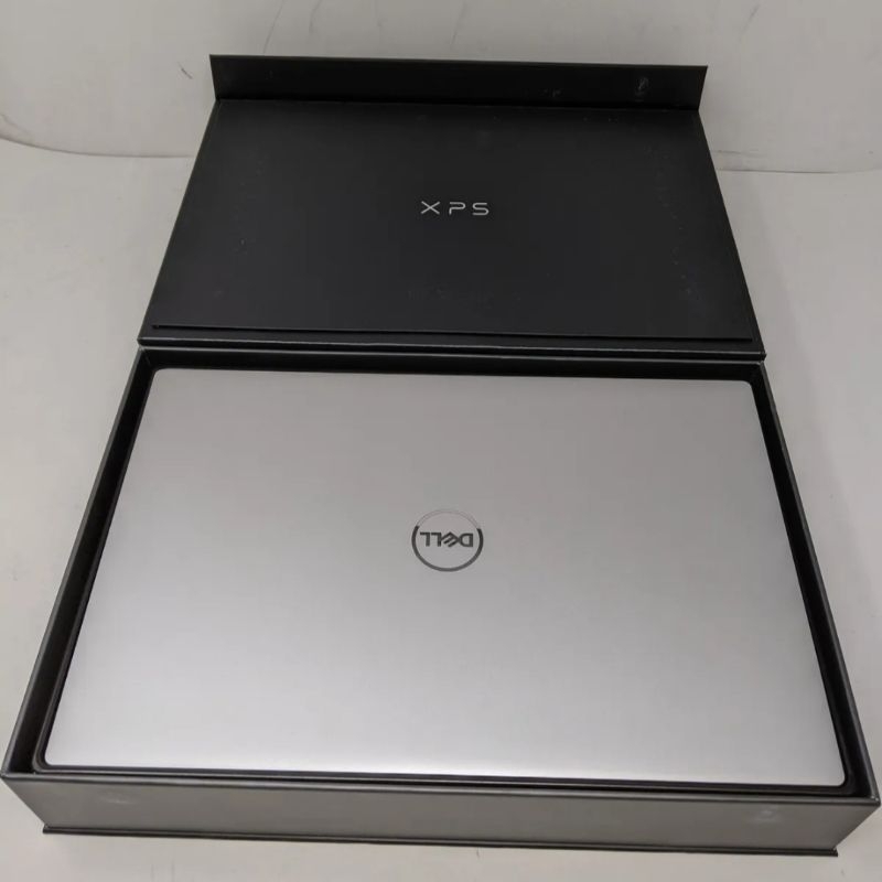 dell xps 13 9310 Touch i7 1195g7 16gb Ram 1TB SSD