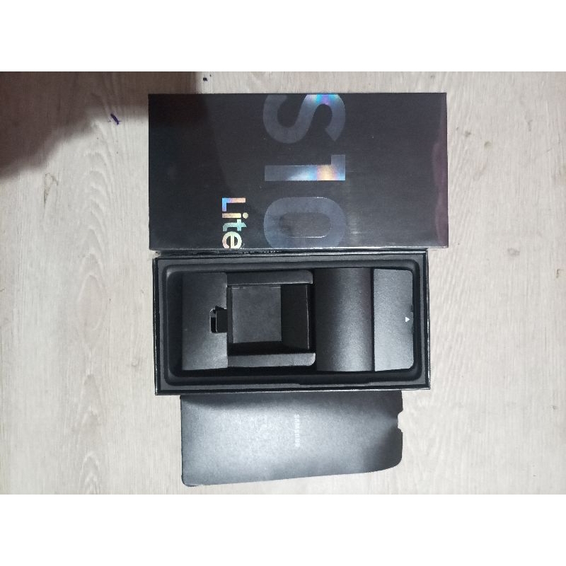 dus box bekas Samsung galaxy s10 lite
