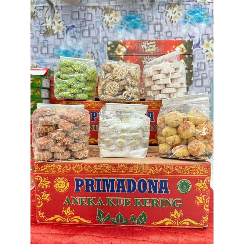 

Kue paketan 6 jenis