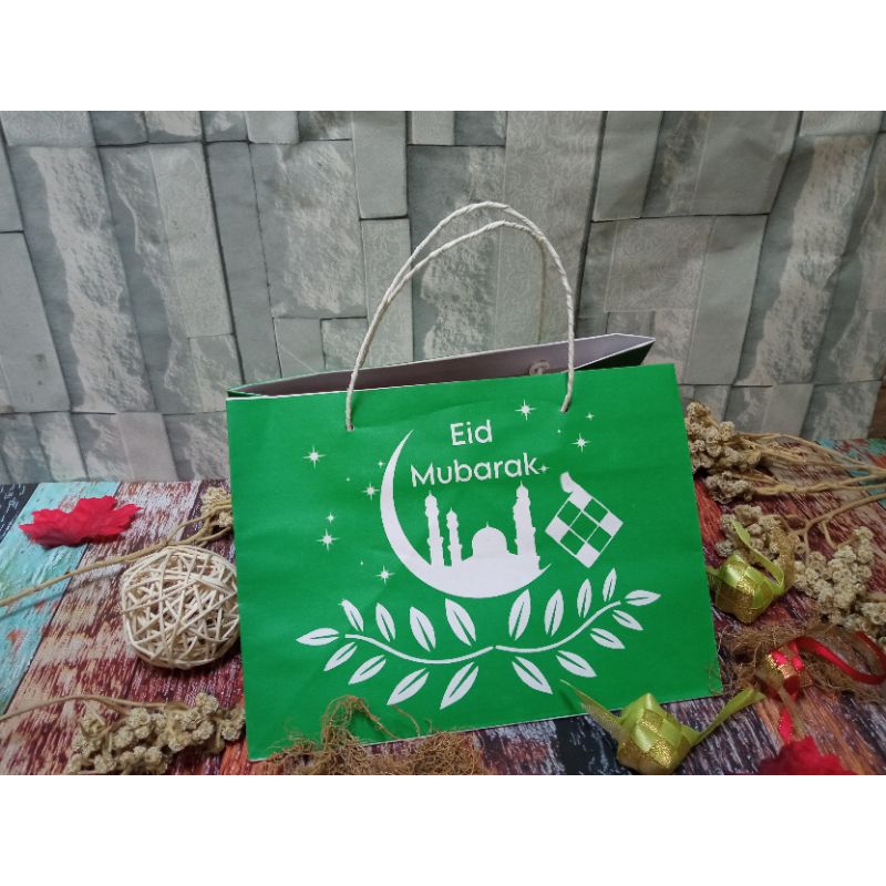 

Paperbag lebaran 25-25-18cm @10pcs