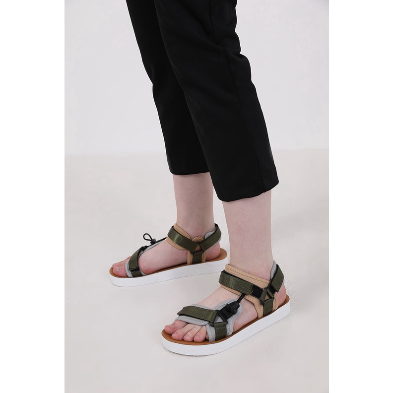 ✨SHOPEE MALL✨ Berrybenka Clearance - Sepatu Sandal Wanita Sofia Sachi Sandal Brown 