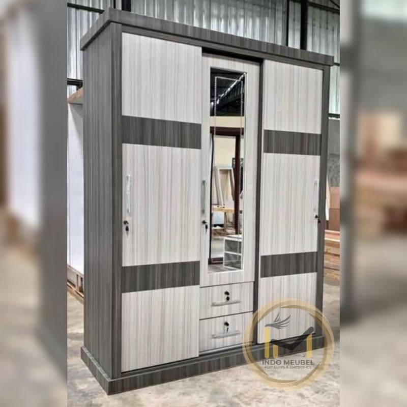 LEMARI PAKAIAN HPL KAYU 3 PINTU