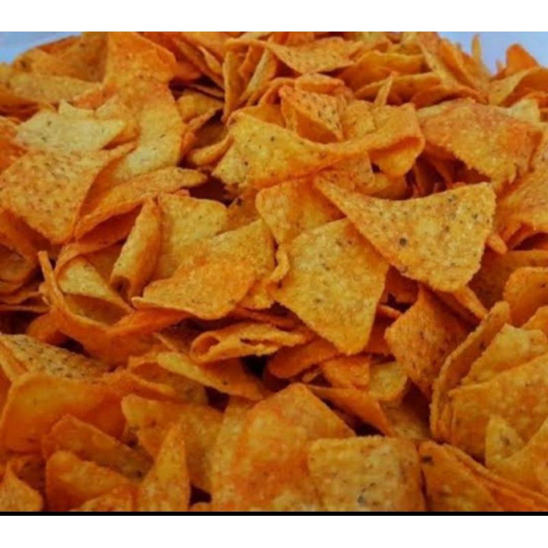 

tortilla chips ~ keripik jagung 100gram pedas dan keju nikmat