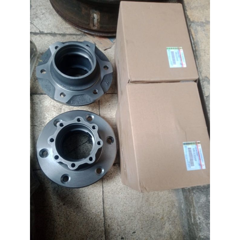 nap roda belakang Mitsubishi canter hdx/ps136 ori