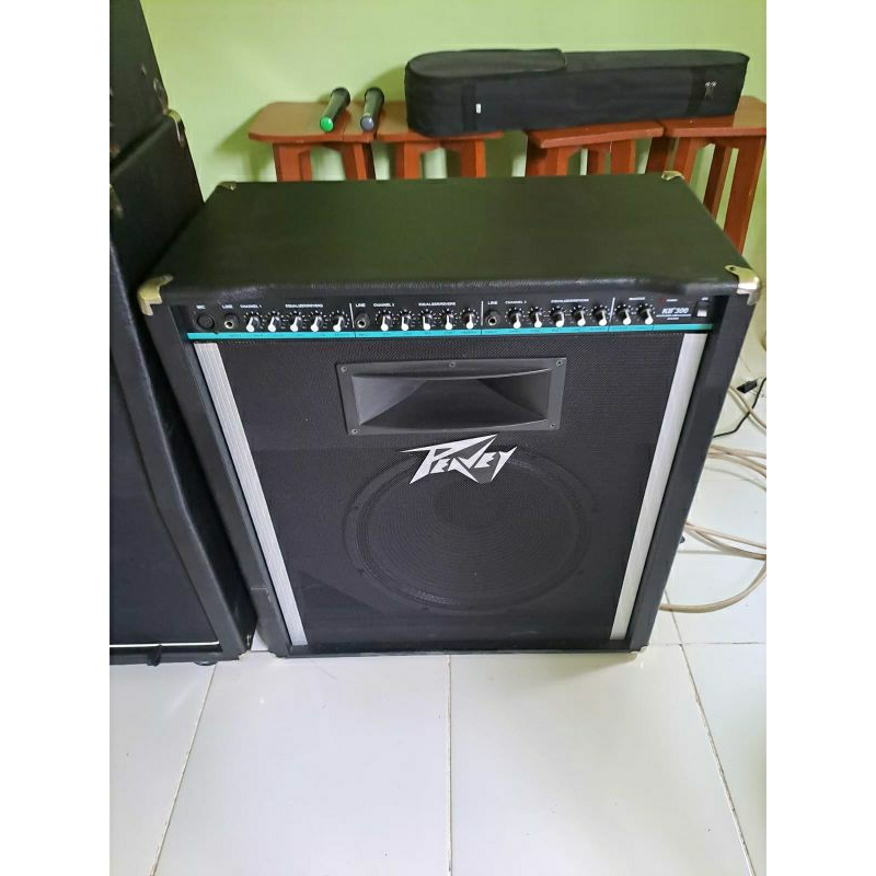 Peavey KB300