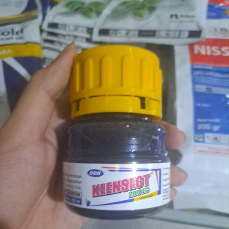 Obat Klensect 200EC bagus untuk Lalat Buah dan Lalat Sapi