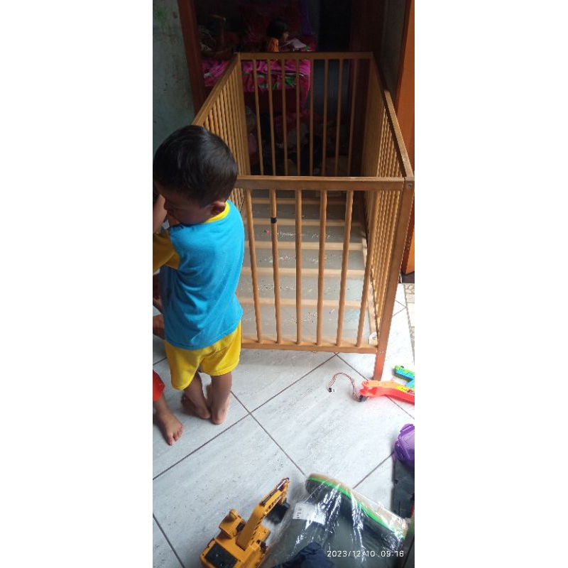 tempat tidur bayi secon/bekas box