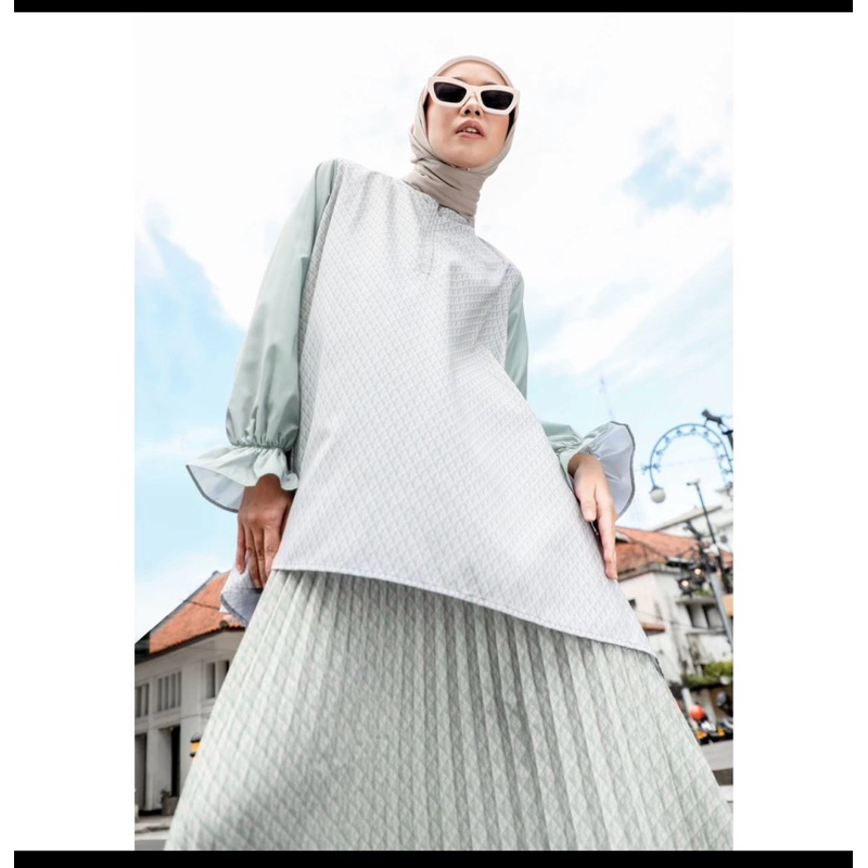 Puru Kambera Blouse