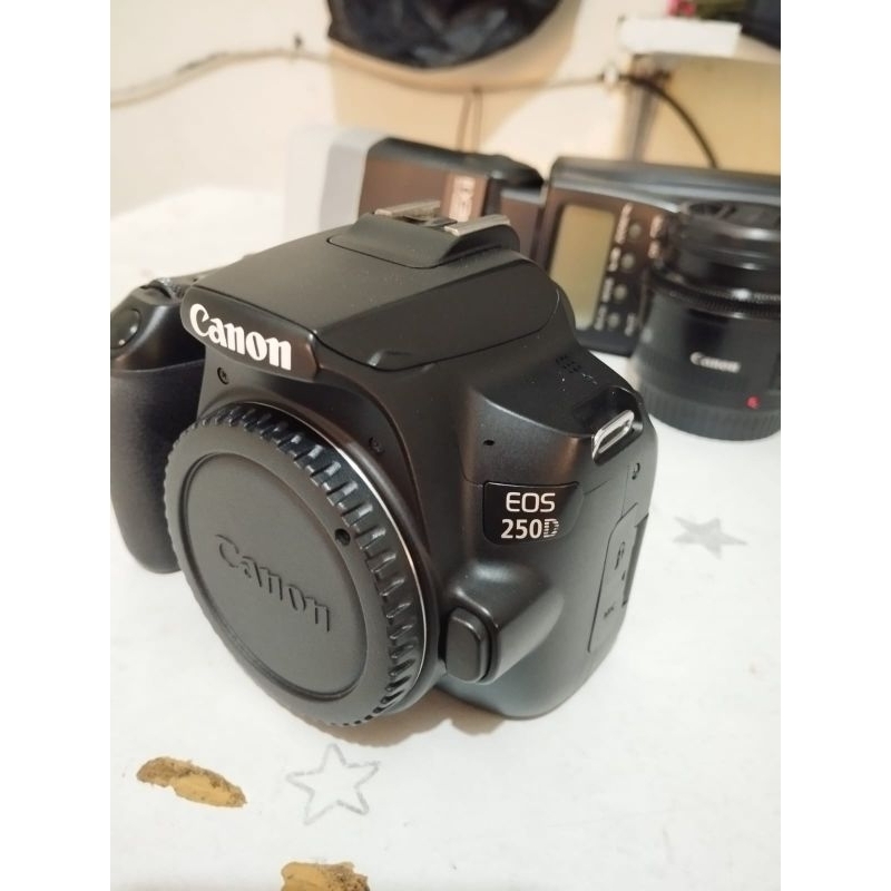 Kamera Canon 250D Bekas Good Condition