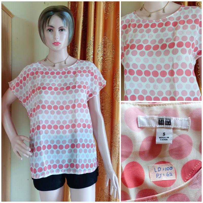 Baju Atasan Wanita LD 100 Uniqlo