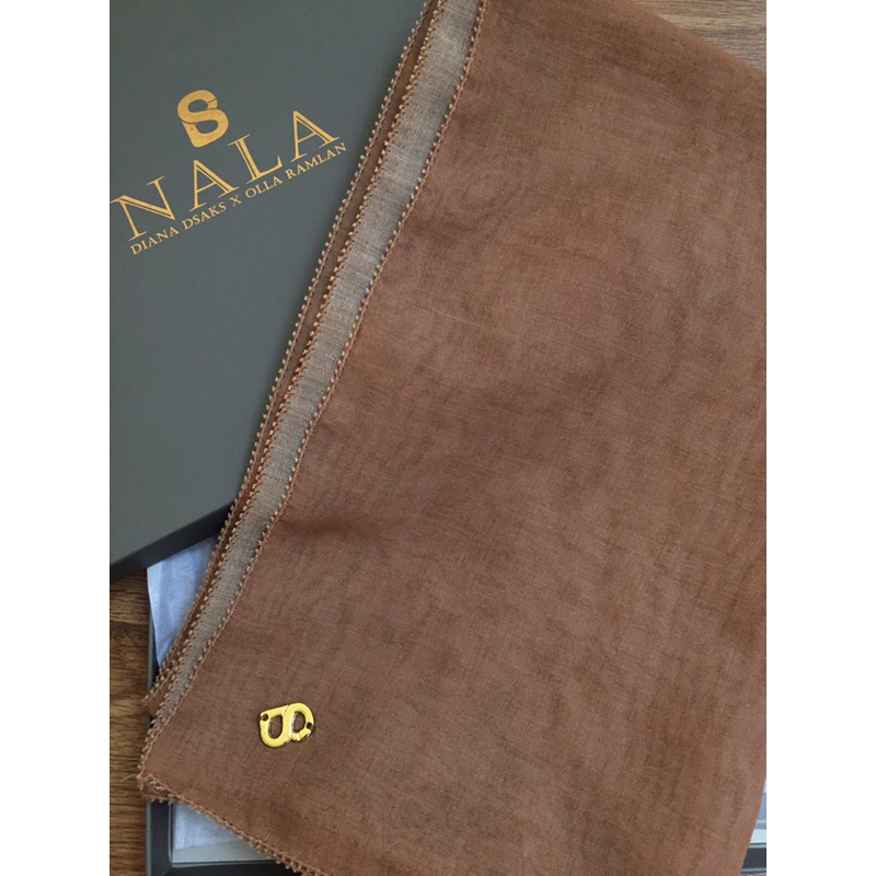 nala square buttonscarves