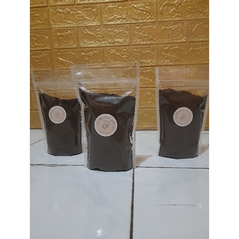 

kopi hitam murni / kopi tubruk