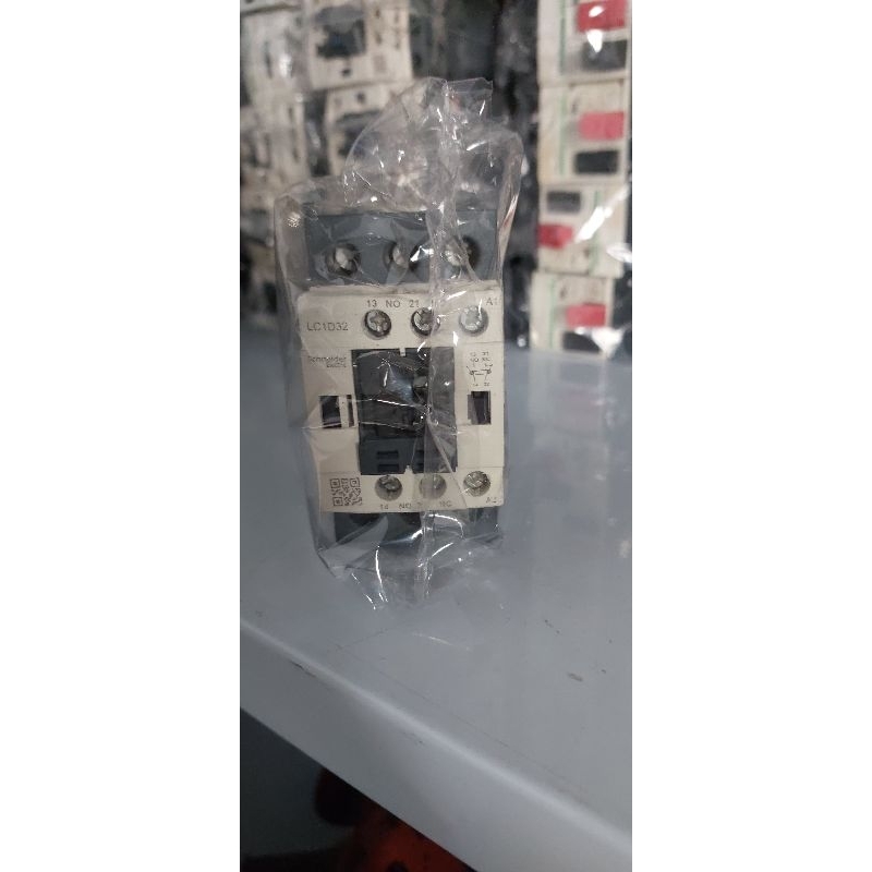 kontaktor lc1d32 50a  lc1d25 40a 220v