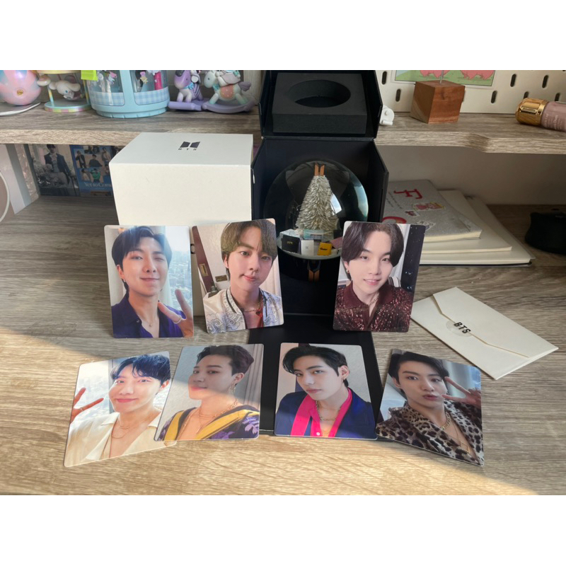 Merch Box 10 BTS Official | Snow globe