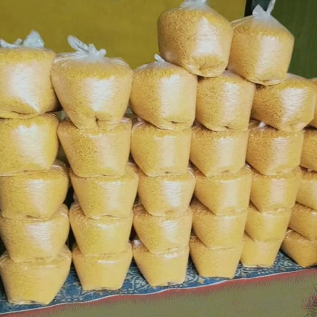 

Nasi Jagung Instan 1Kg Sego Jagung / Nasi Jagung / Beras Jagung / Lapak Damar PR002NJI