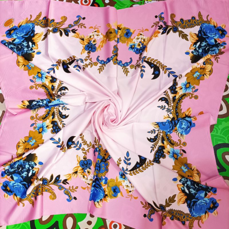 HIJAB SEGIEMPAT SATIN MOTIF 10 PCS
