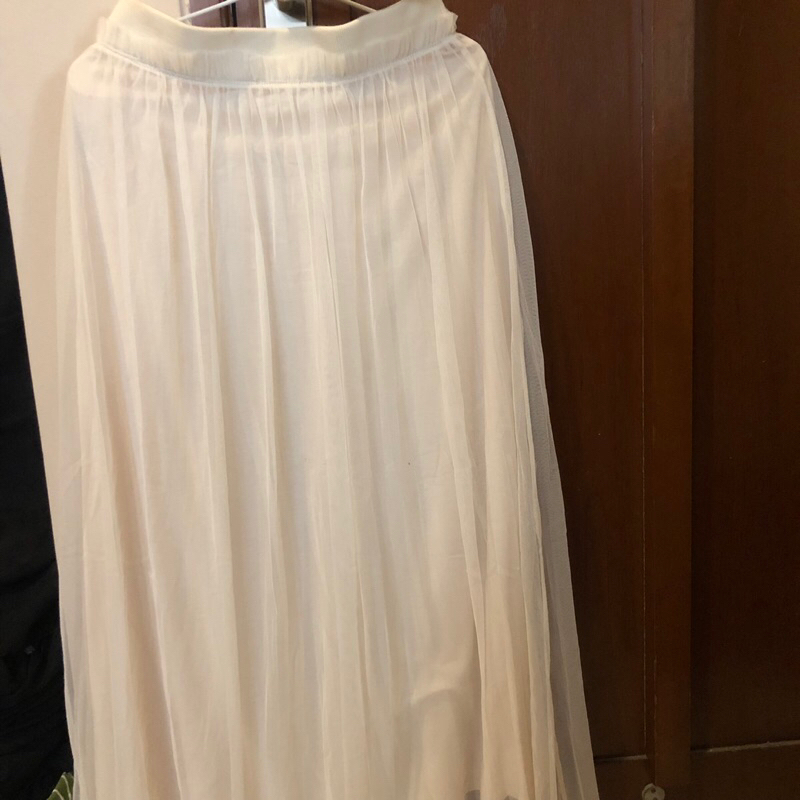 Preloved Uniqlo Tutu Maxi Skirt