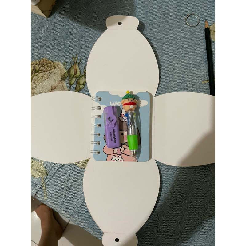 

HAMPERS NATAL SET NOTES LUCU