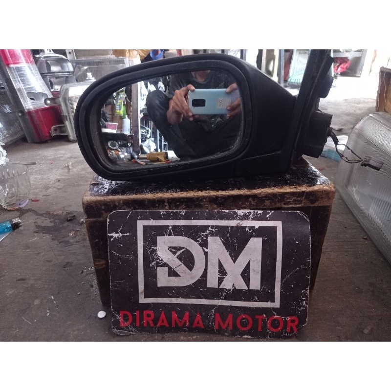 spion kiri Suzuki baleno97-2000