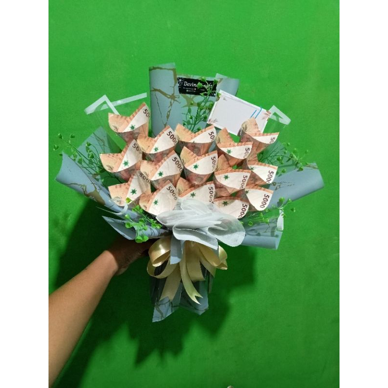 Buket uang 15 lembar model cone|buket boneka buket wisuda buket buanga buket snack buket birthday bu