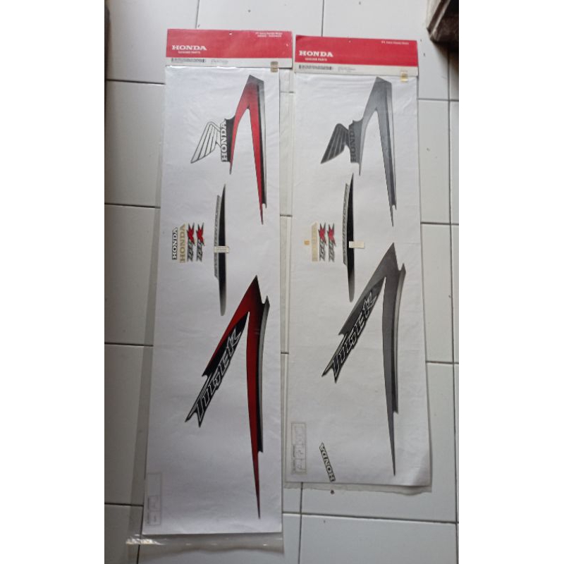 Striping Tiger Revo 2009 CW sebelah KANAN Original AHM