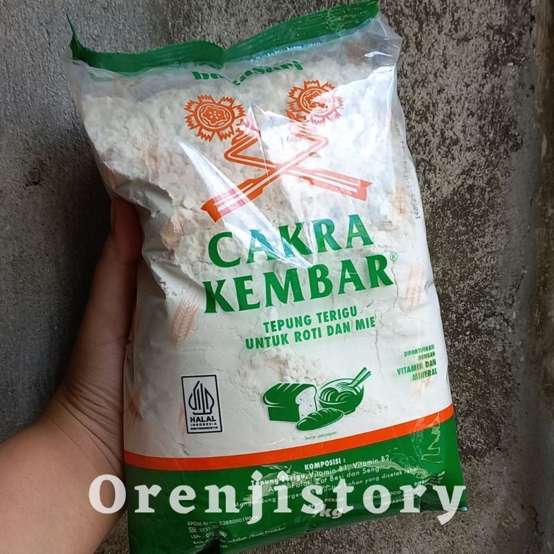 

Tepung Terigu Cakra Kembar Bogasari Kemasan 1 Kg