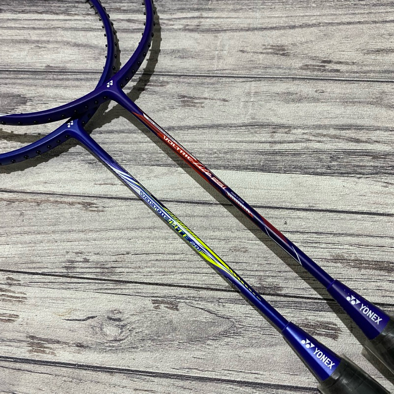 RAKET BADMINTON YONEX VOLTRIC LITE 20i - VOLTRIC LITE 25i ORIGINAL