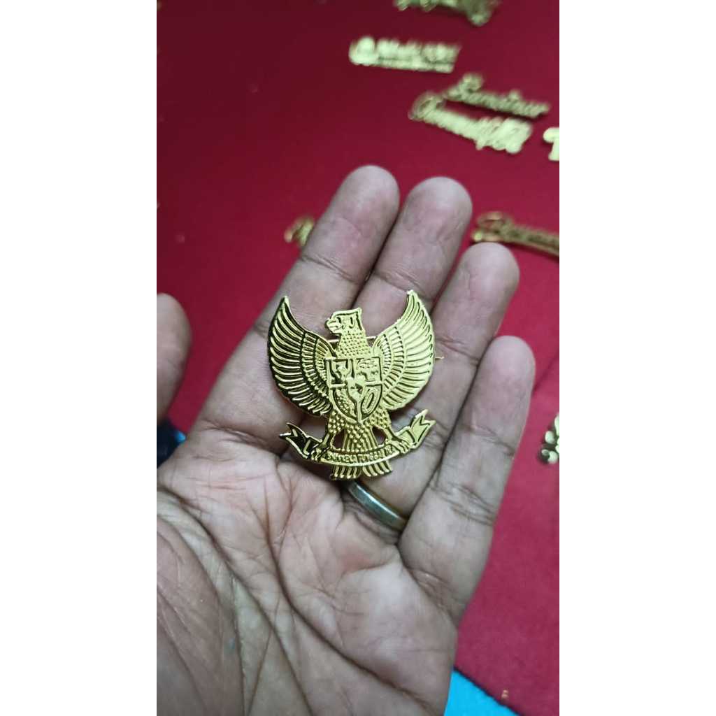 Bros Garuda Untuk Dipeci Hitam & Upacara