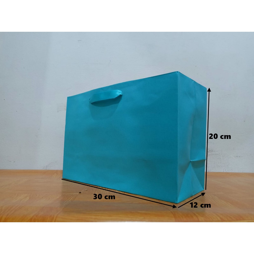 

Paperbag Polos Buffalo - Biru - 30cm x 12cm x 20cm