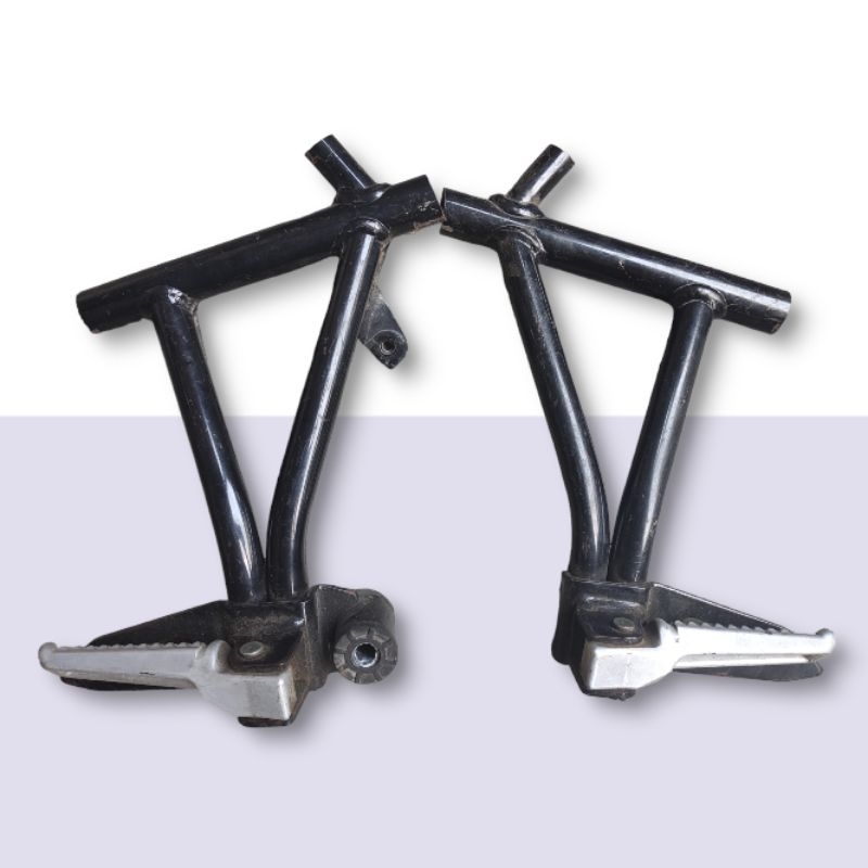 Besi Dudukan Pijakan Kaki Postep Foot Step Belakang Kanan Kiri Lengkap Honda ALL New CB 150R Led Old