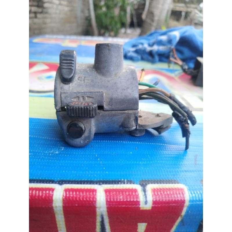 switch holder yamaha v75 y75