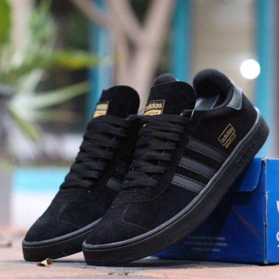 PROMO TERBATAS  Sepatu Adidas Gazelle HITAM POLOS FULLBLACK - Sepatu Sekolah - Sepatu Kuliah